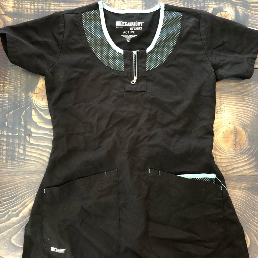 Scrub top